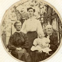 4 generations Nail-Aikin family